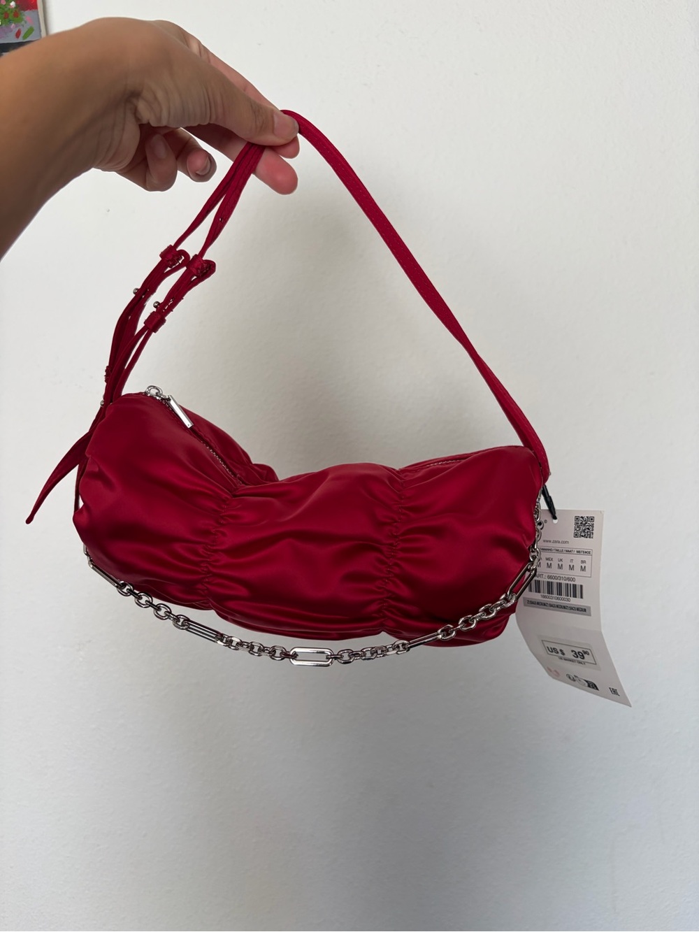 Red Shoulder Bag with Silver Chain Accent